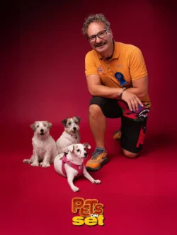 Una delle fotografie realizzate durante lo shooting Pets on Set al Novara DogShow. Foto professionale di un cane con il suo padrone durante Pets on Set al Novara DogShow