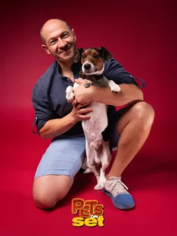 Una delle fotografie realizzate durante lo shooting Pets on Set al Novara DogShow. Foto professionale di un cane con il suo padrone durante Pets on Set al Novara DogShow