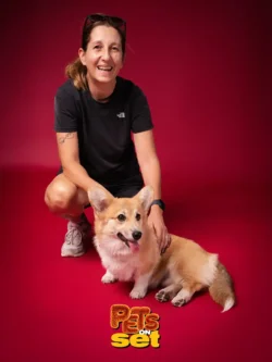 Una delle fotografie realizzate durante lo shooting Pets on Set al Novara DogShow. Foto professionale di un cane con il suo padrone durante Pets on Set al Novara DogShow