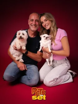 Una delle fotografie realizzate durante lo shooting Pets on Set al Novara DogShow. Foto professionale di un cane con il suo padrone durante Pets on Set al Novara DogShow
