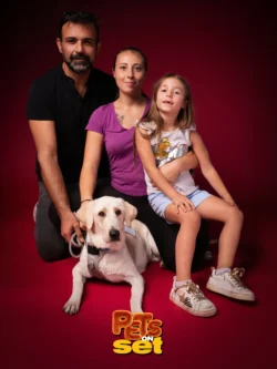 Una delle fotografie realizzate durante lo shooting Pets on Set al Novara DogShow. Foto professionale di un cane con il suo padrone durante Pets on Set al Novara DogShow